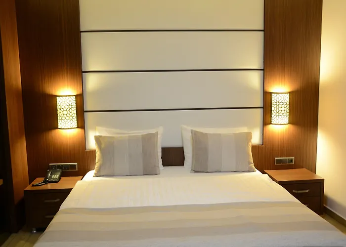 Safa Royal Museum Hotel 3*